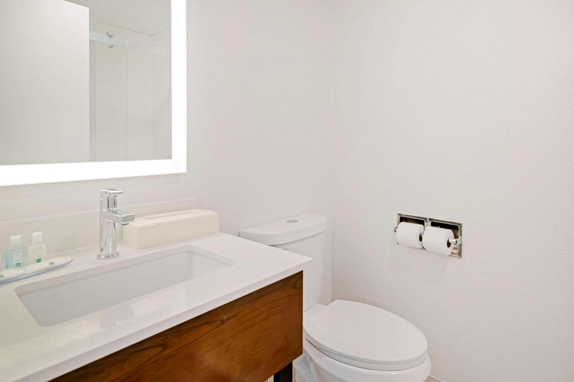 Quality Inn Лебанон Экстерьер фото